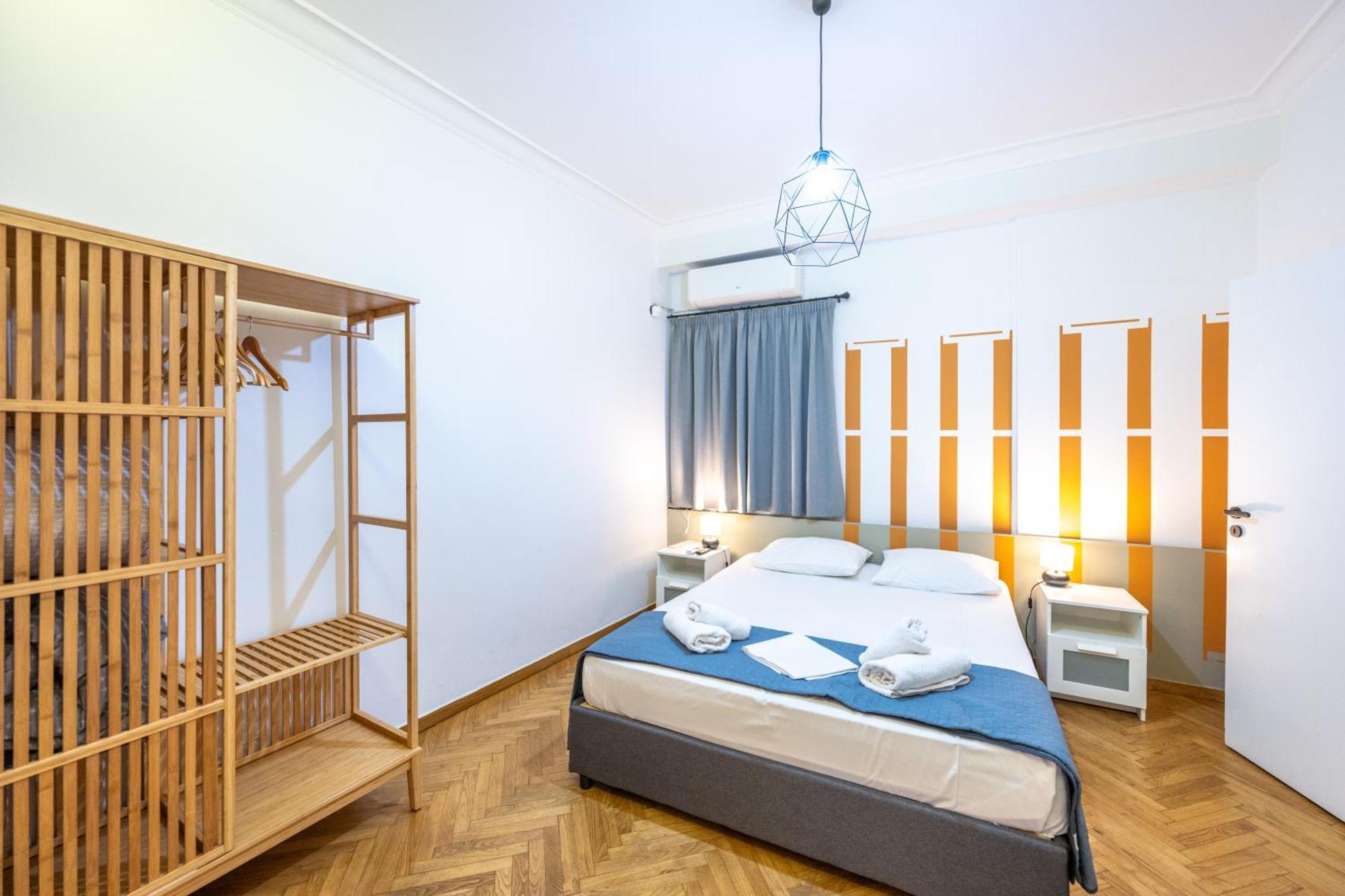 Entire Apartment - Heart Of Athènes Extérieur photo